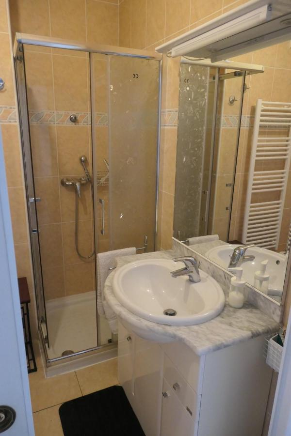 Villa Azzurra Menton Apt Luxe, Front Mer, 4Th Floor Of 5, Wifi, Tvsat, Climate Exterior photo