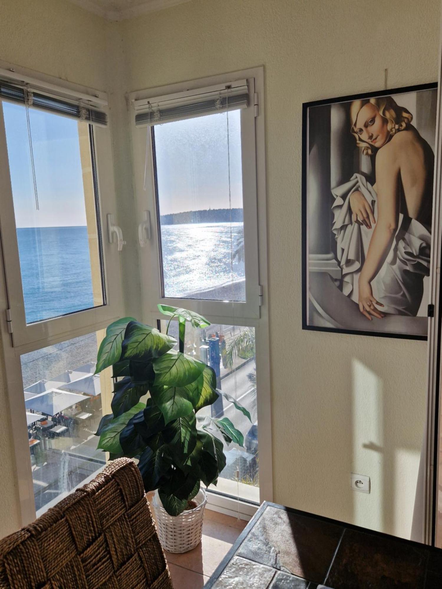 Villa Azzurra Menton Apt Luxe, Front Mer, 4Th Floor Of 5, Wifi, Tvsat, Climate Exterior photo