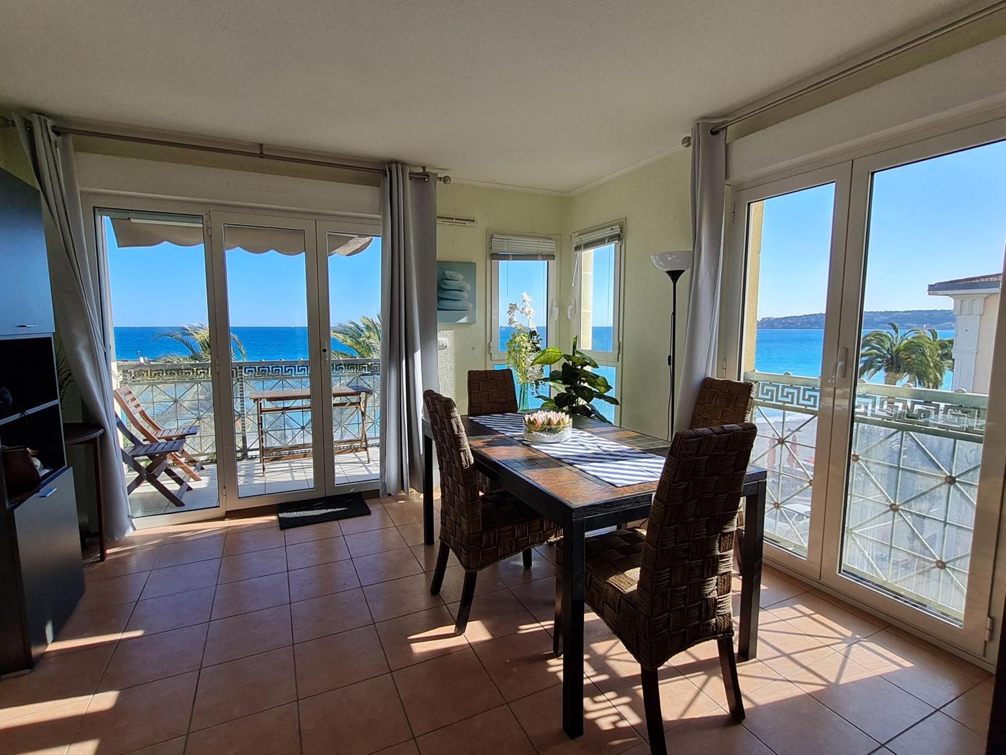 Villa Azzurra Menton Apt Luxe, Front Mer, 4Th Floor Of 5, Wifi, Tvsat, Climate Exterior photo