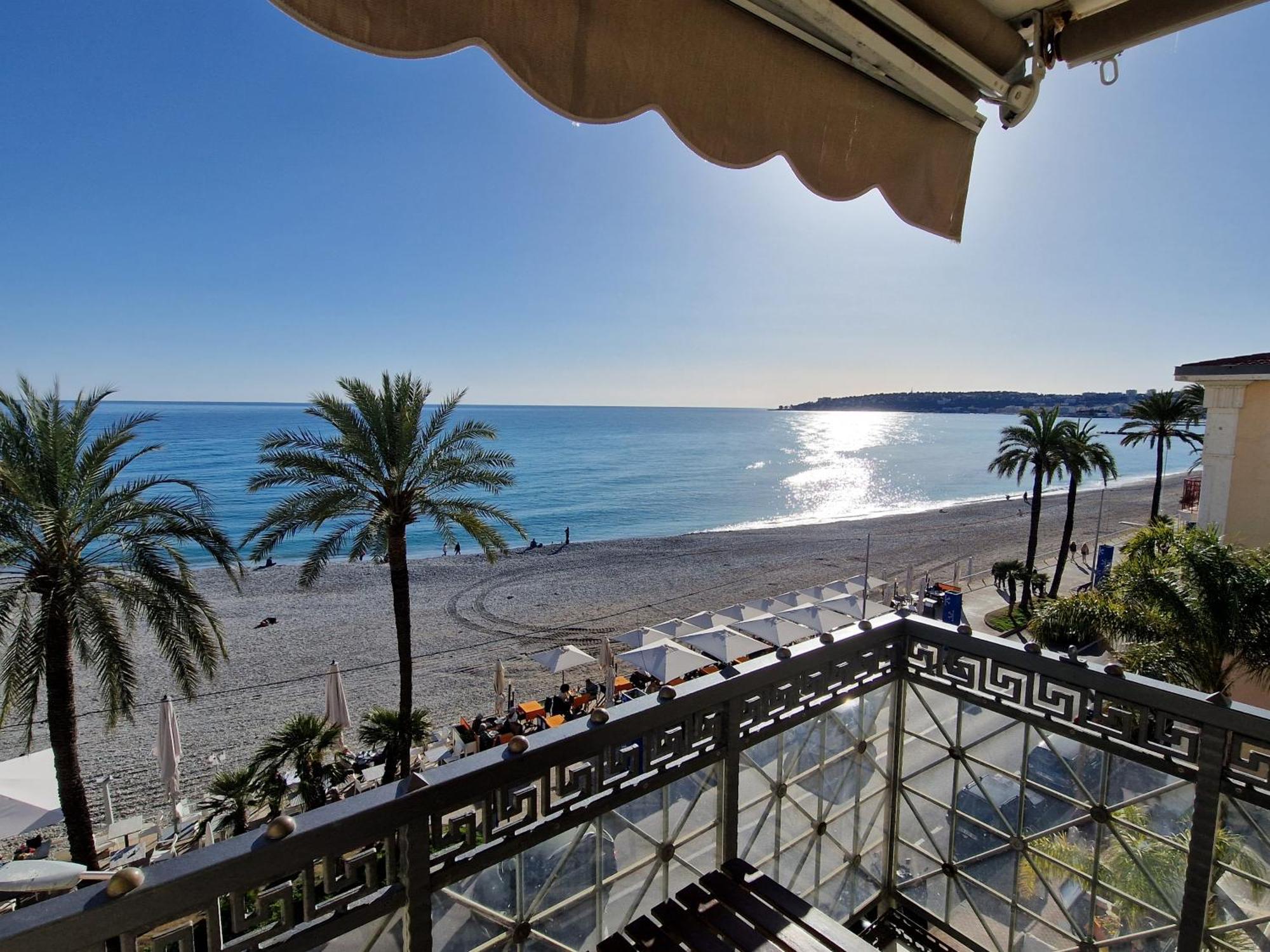 Villa Azzurra Menton Apt Luxe, Front Mer, 4Th Floor Of 5, Wifi, Tvsat, Climate Exterior photo