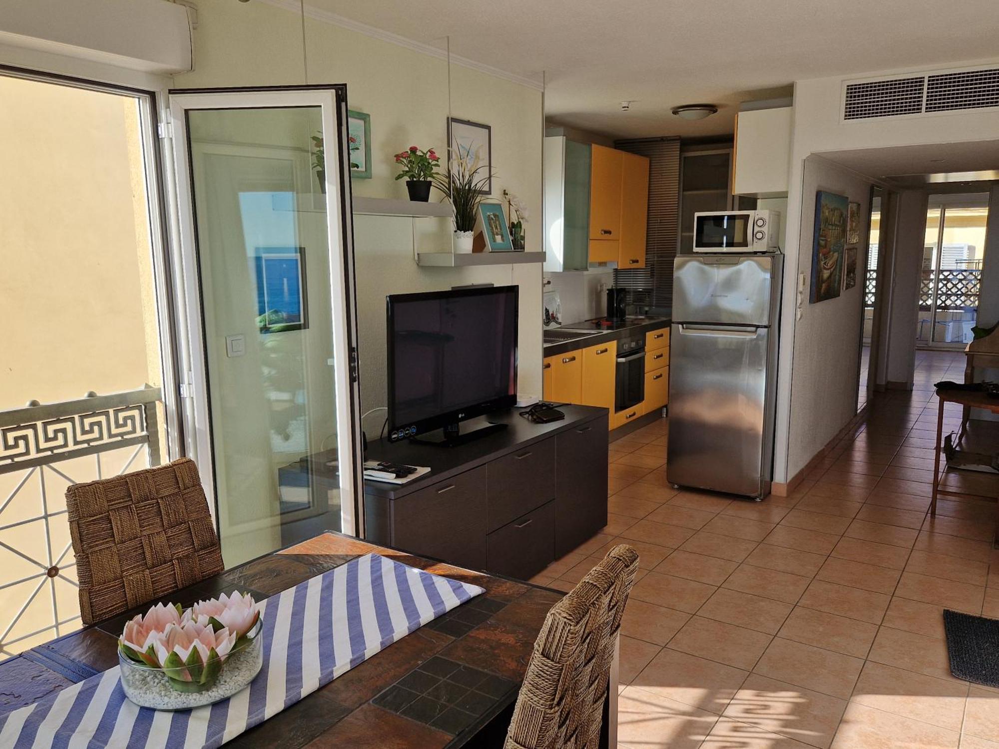 Villa Azzurra Menton Apt Luxe, Front Mer, 4Th Floor Of 5, Wifi, Tvsat, Climate Exterior photo